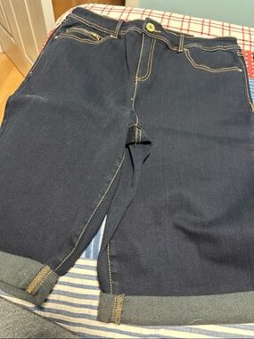 Inc size 14 long Bermuda shorts. NWT.